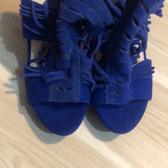Anthropologie fringe blue suede platform heels - Picture 5 of 6